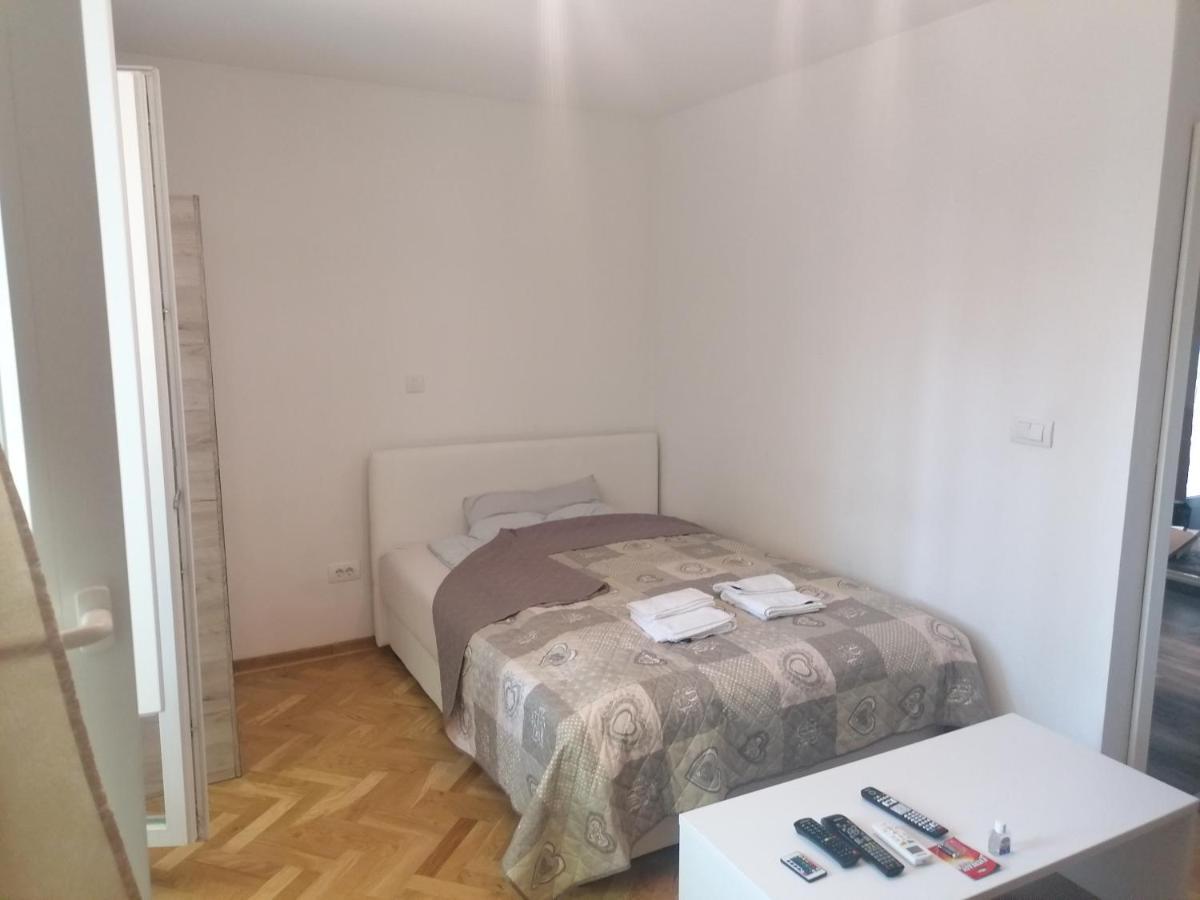 Natasa Apartamento Belgrado Exterior foto